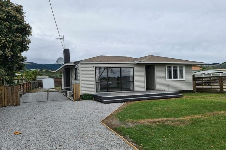 Photo of property in 86 Rata Road, Raumati Beach, Paraparaumu, 5032