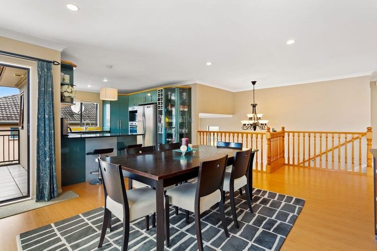 Photo of property in 12b Waikura Drive, Te Atatu Peninsula, Auckland, 0610