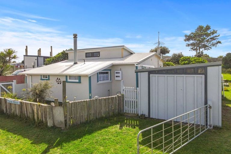 Photo of property in 5 Omanu Street, Koitiata, Whanganui, 4581