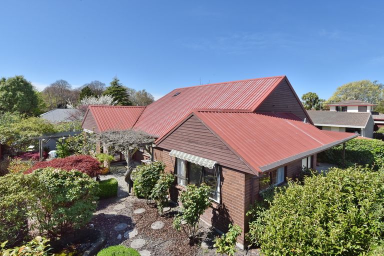Photo of property in 64a Windermere Road, Papanui, Christchurch, 8053