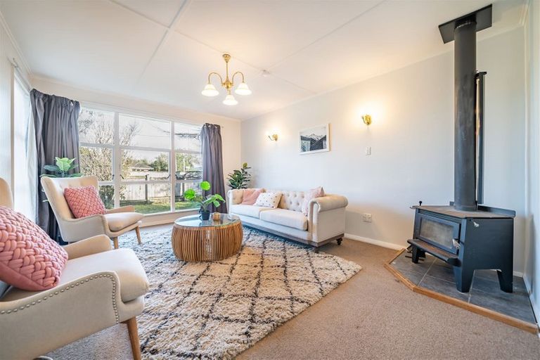 Photo of property in 5a Mangaroa Hill Road, Clouston Park, Upper Hutt, 5018
