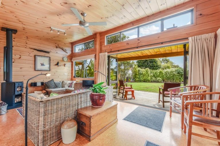 Photo of property in 17 Toru Street, Mapua, 7005