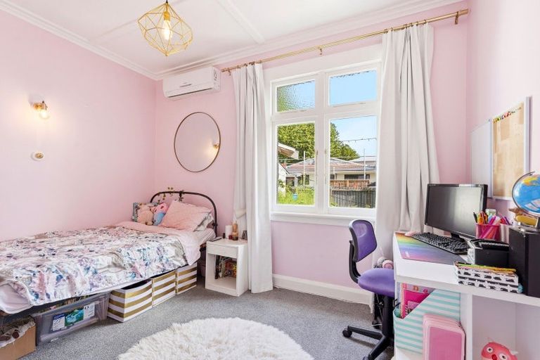 Photo of property in 18 Parsons Street, Saint Johns Hill, Whanganui, 4501