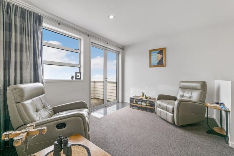 Photo of property in 9b Chilman Street, Strandon, New Plymouth, 4312