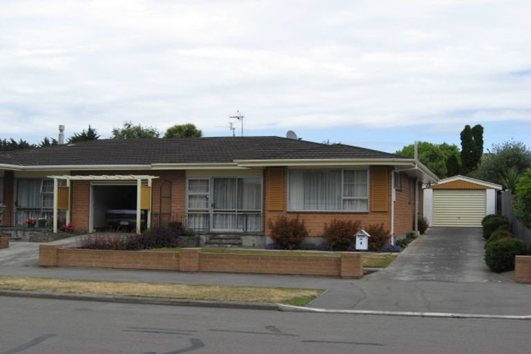 Photo of property in 1/9 Juniper Place, Burnside, Christchurch, 8053