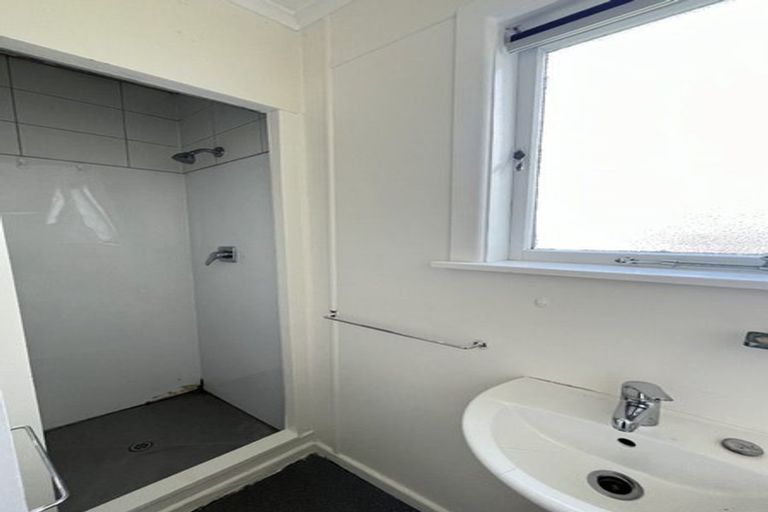 Photo of property in 63 Great South Road, Papakura, 2110