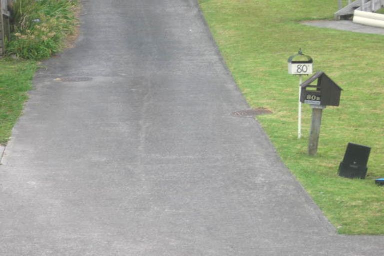 Photo of property in 2/80a Athena Drive, Totara Vale, Auckland, 0629