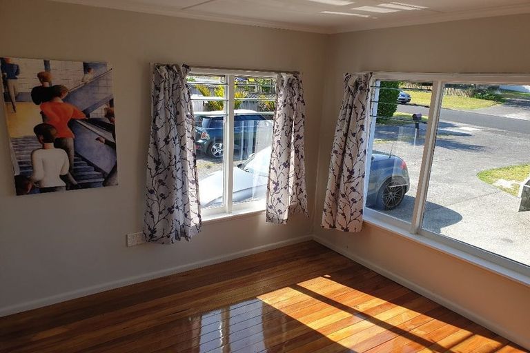 Photo of property in 1/7 Savoy Road, Glen Eden, Auckland, 0602