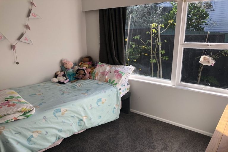 Photo of property in 58 Saffron Street, Birkdale, Auckland, 0626