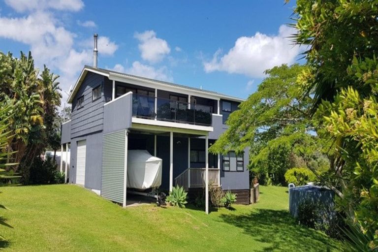 Photo of property in 14 Omutu Street, Oakura, Hikurangi, 0184