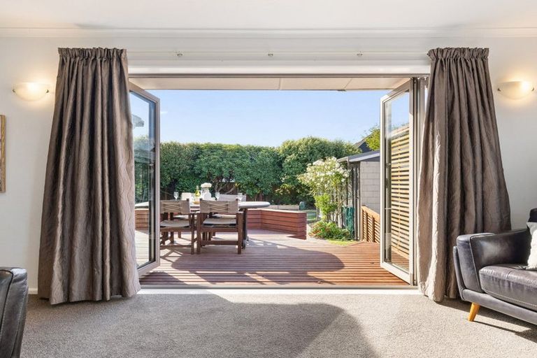 Photo of property in 65 Grahams Road, Burnside, Christchurch, 8041