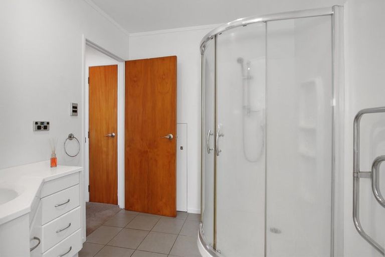 Photo of property in 114 Torkar Road, Clarks Beach, 2122