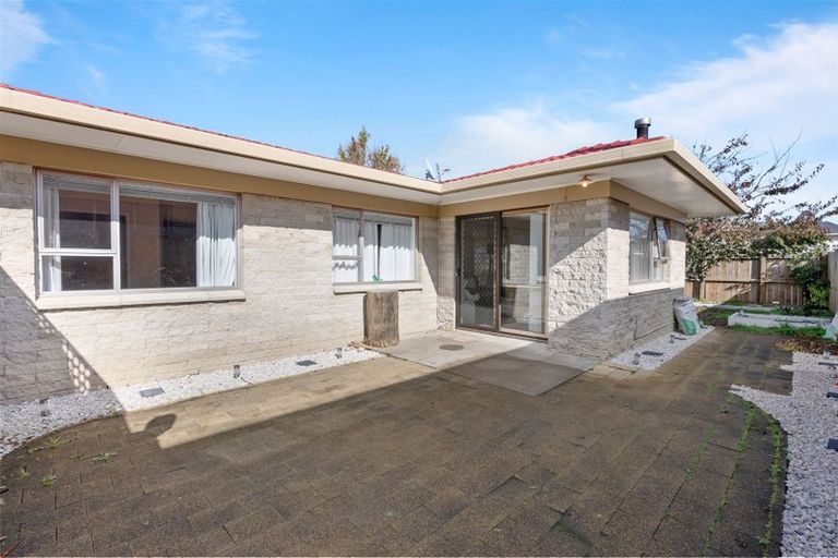 Photo of property in 2/461 Great South Road, Opaheke, Papakura, 2113