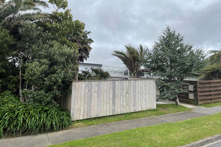 Photo of property in 80 Bell Street, Tawa, Wellington, 5028