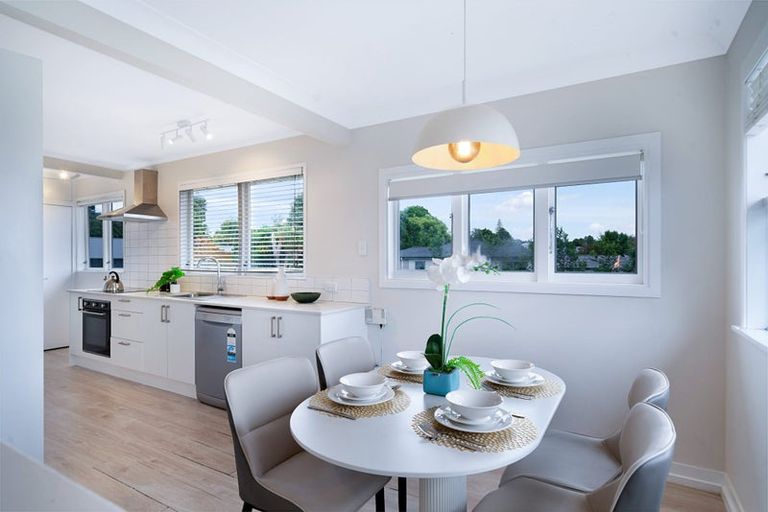 Photo of property in 102 Tirimoana Road, Te Atatu South, Auckland, 0602