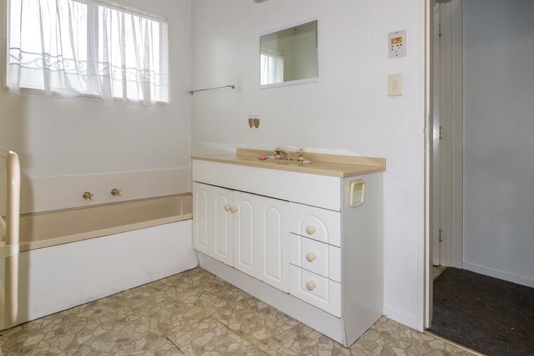 Photo of property in 33 Hereford Street, West End, Palmerston North, 4410