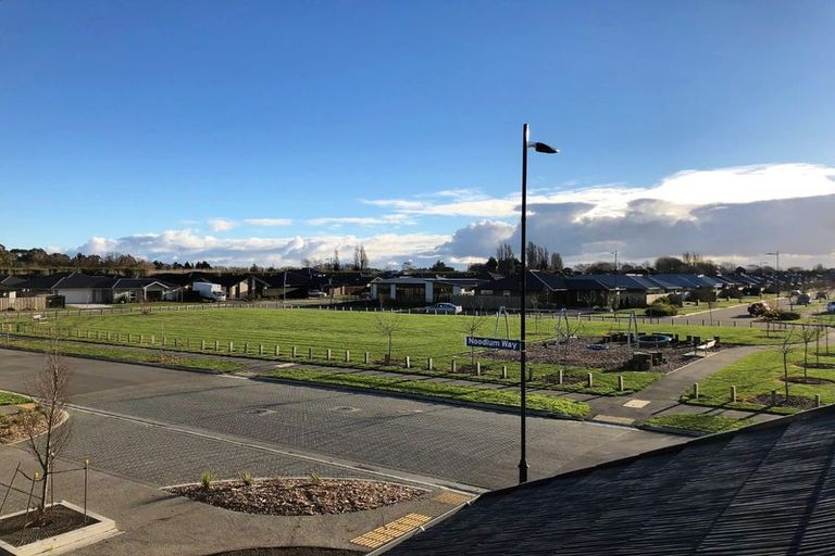 Photo of property in 1 Robalan Close, Halswell, Christchurch, 8025