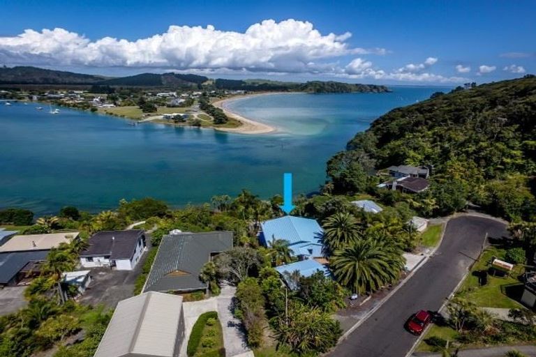 Photo of property in 16 Bush Point Road, Cable Bay, 0420