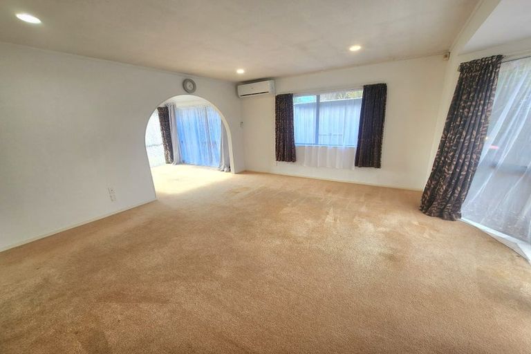 Photo of property in 35 Orangewood Drive, Northpark, Auckland, 2013