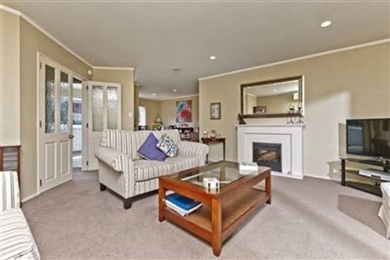 Photo of property in 1/3 Morton Avenue, Forrest Hill, Auckland, 0620