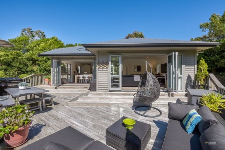 Photo of property in 144a Tirohanga Road, Tirohanga, Lower Hutt, 5010