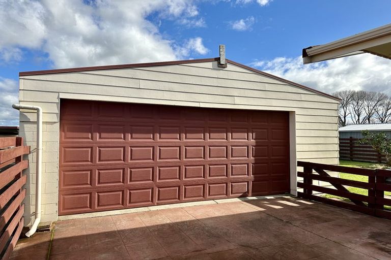 Photo of property in 20 Tawhara Place, Edgecumbe, 3120