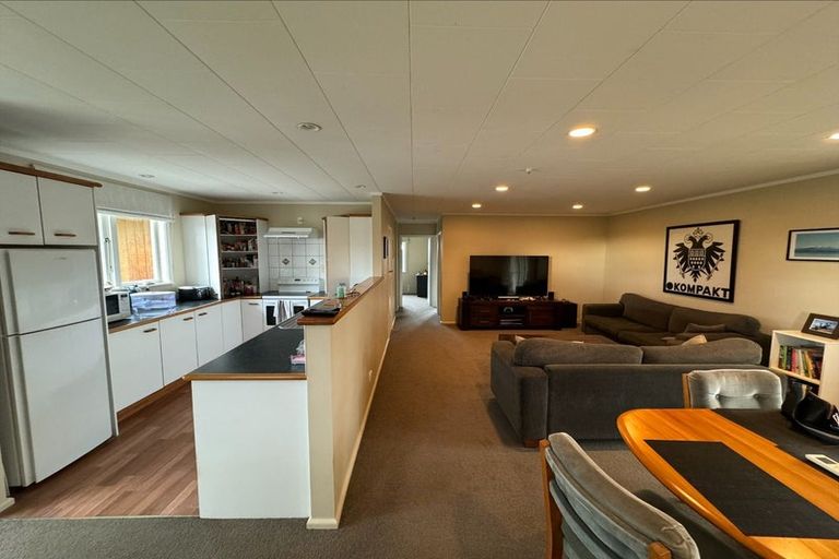 Photo of property in 15 Awarua Crescent, Havelock North, 4130