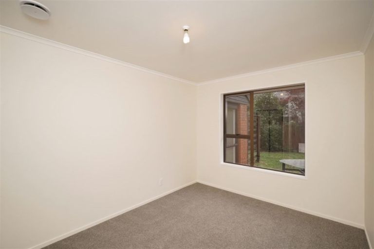 Photo of property in 8 Ridder Place, Halswell, Christchurch, 8025