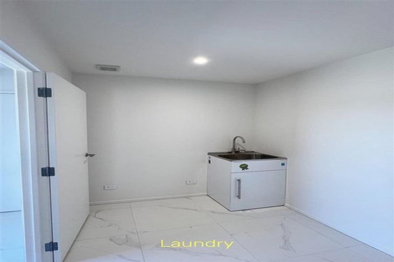 Photo of property in 2 Kaitiaki Drive, Clarks Beach, 2122