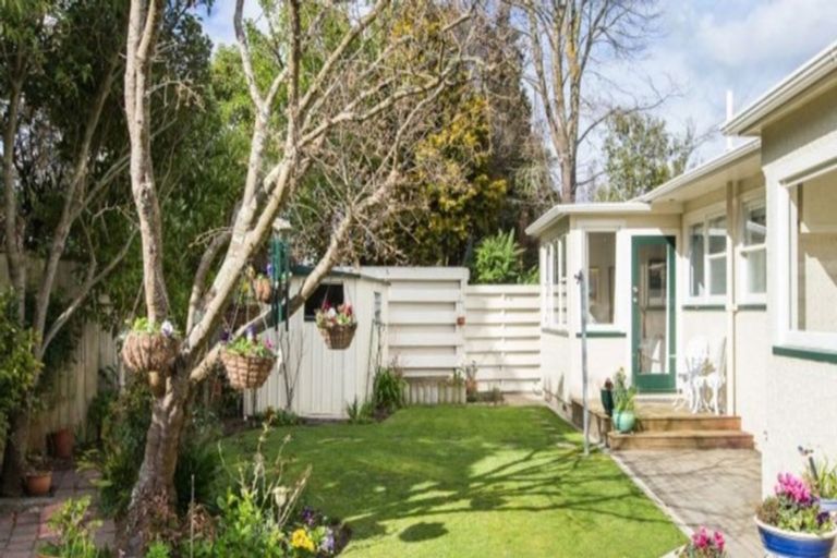 Photo of property in 8 Kensington Mews, Hokowhitu, Palmerston North, 4410