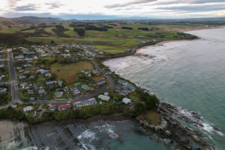 Photo of property in 32 Esplanade, Kaka Point, Balclutha, 9271