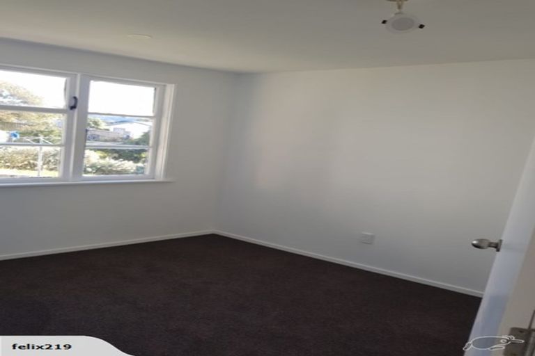 Photo of property in 12 Roberts Street, Tawa, Wellington, 5028