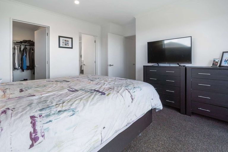 Photo of property in 32 Tara Crescent, Woodend, 7610