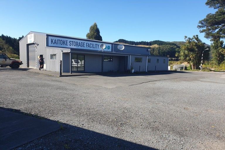 Photo of property in 1684 State Highway 2, Kaitoke, Upper Hutt, 5018