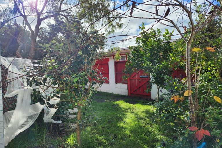 Photo of property in 32 Kirkbride Road, Mangere Bridge, Auckland, 2022