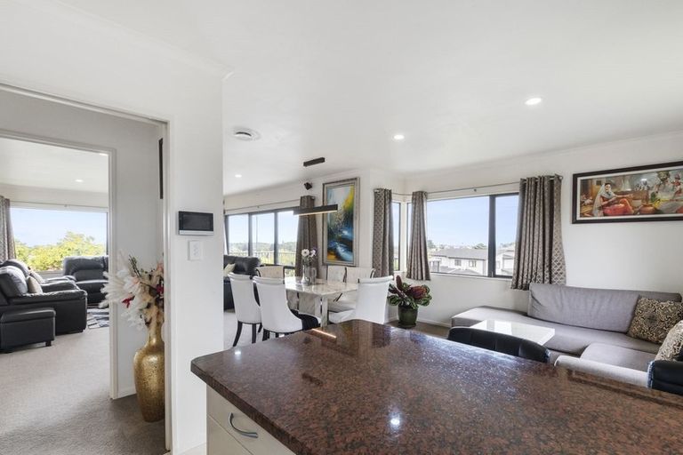 Photo of property in 200 Hill Road, The Gardens, Auckland, 2105