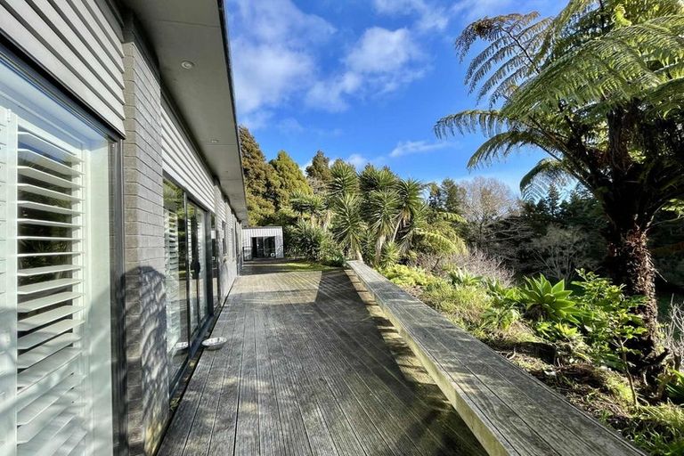 Photo of property in 224 Awai Road, Tarurutangi, New Plymouth, 4372