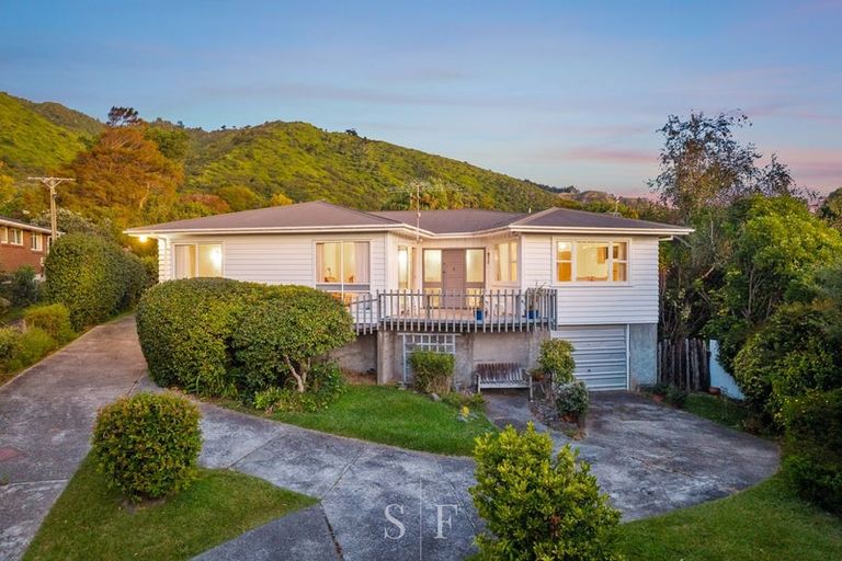 Photo of property in 53 Seddon Street, Waikanae, 5036
