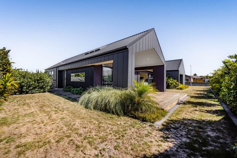 Photo of property in 27 Keene Drive, Bell Block, New Plymouth, 4312