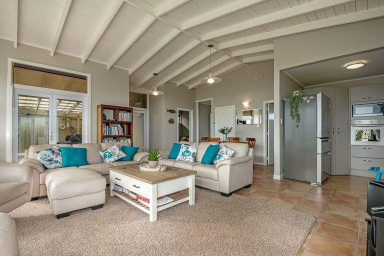 Photo of property in 18a Marine Parade South, Foxton Beach, Foxton, 4815