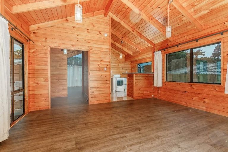 Photo of property in 24 Miriam Corban Heights, Henderson, Auckland, 0612