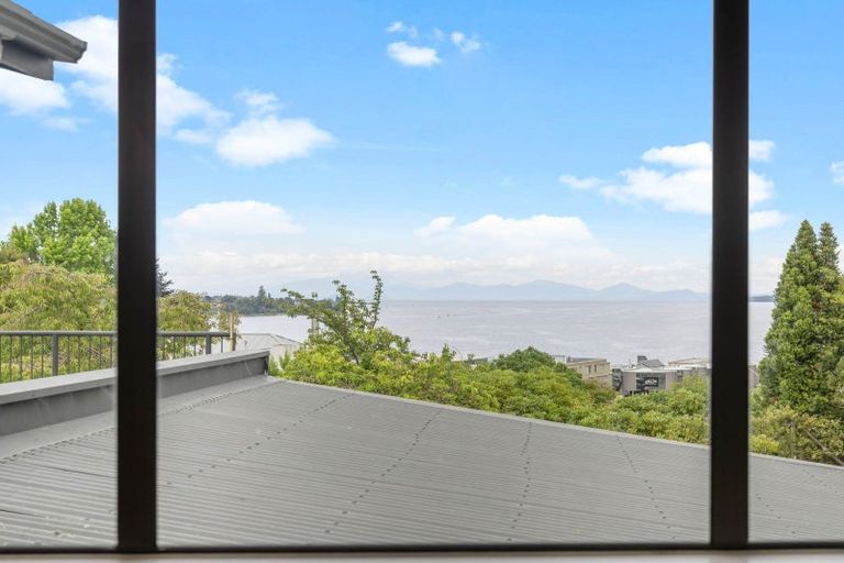 Photo of property in 2 Birch Street, Hilltop, Taupo, 3330