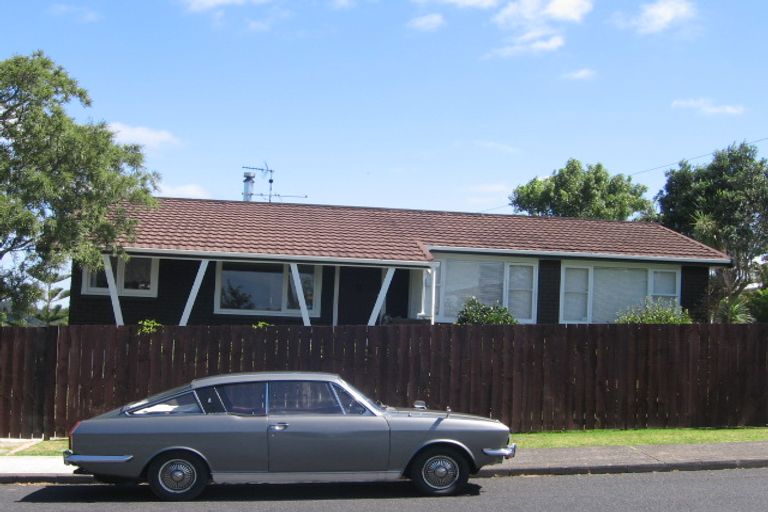 Photo of property in 1/125 Manuka Road, Bayview, Auckland, 0629
