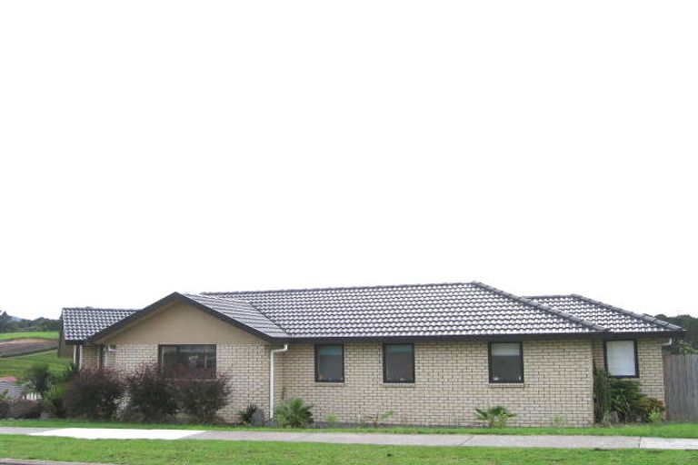 Photo of property in 26 Fleetwood Drive, Henderson, Auckland, 0612