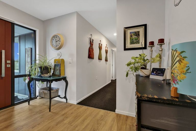 Photo of property in 3 Cox Lane, Amberley, 7410