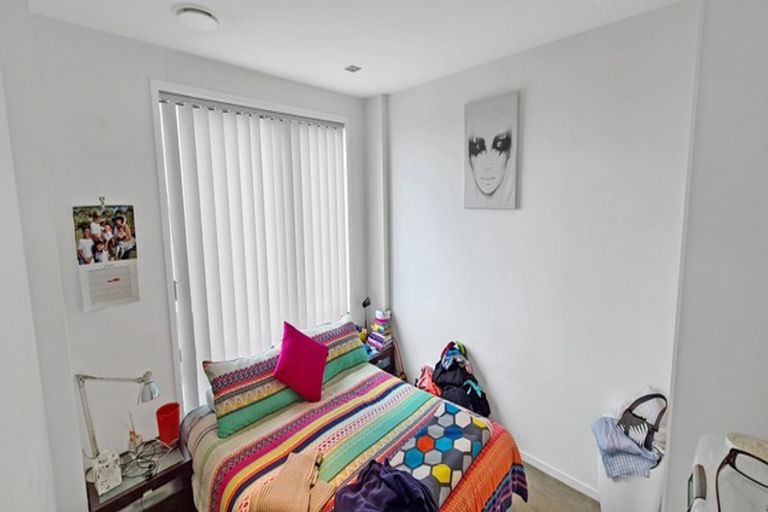 Photo of property in The Docks Apartments, 321/6 Dockside Lane, Auckland Central, Auckland, 1010