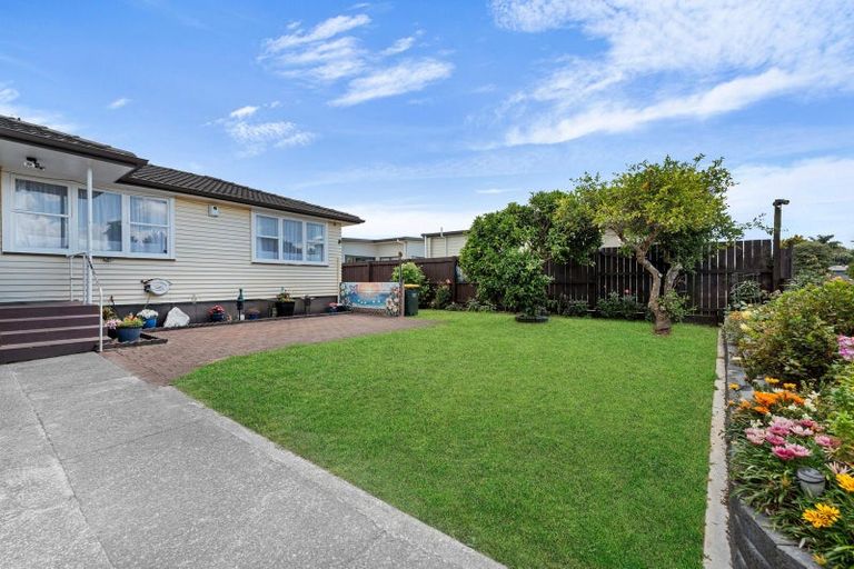 Photo of property in 9 Mcentee Street, Papakura, 2110