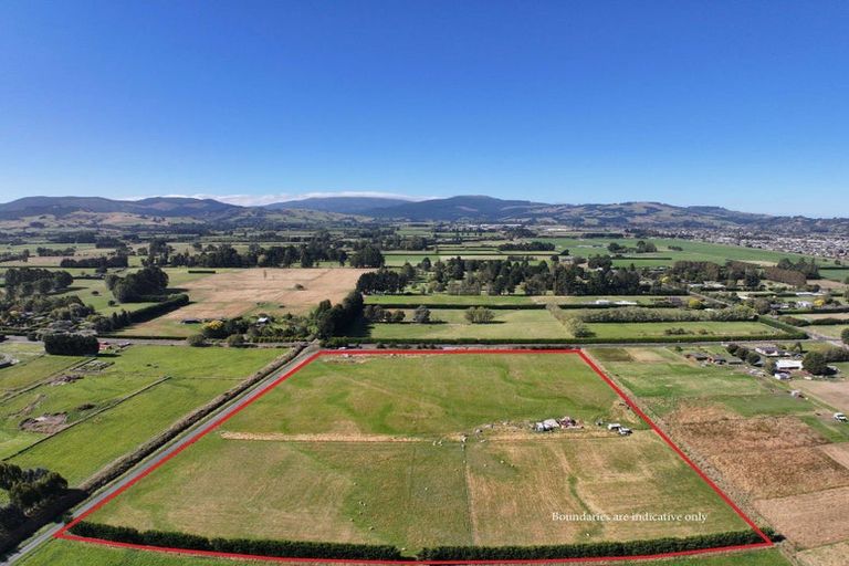 Photo of property in 323 Riccarton Road West, Mosgiel, 9092