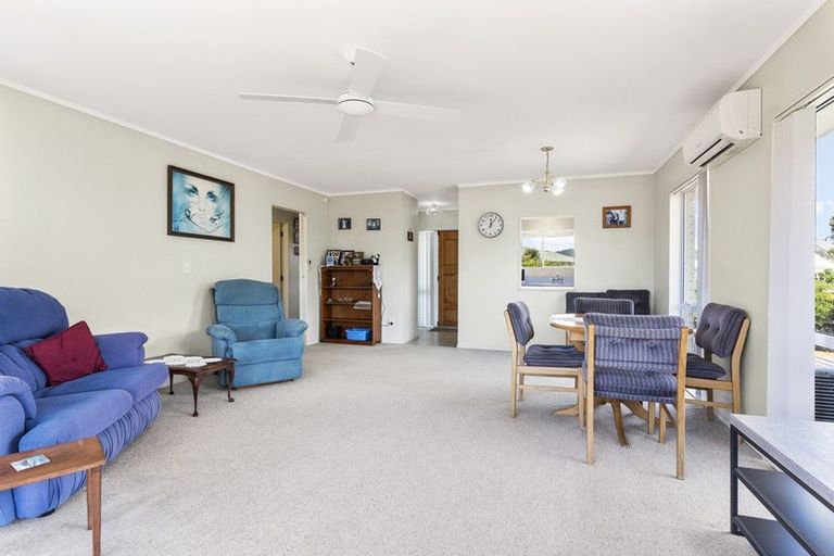 Photo of property in 1/1 Campbell Close, Whangamata, 3620