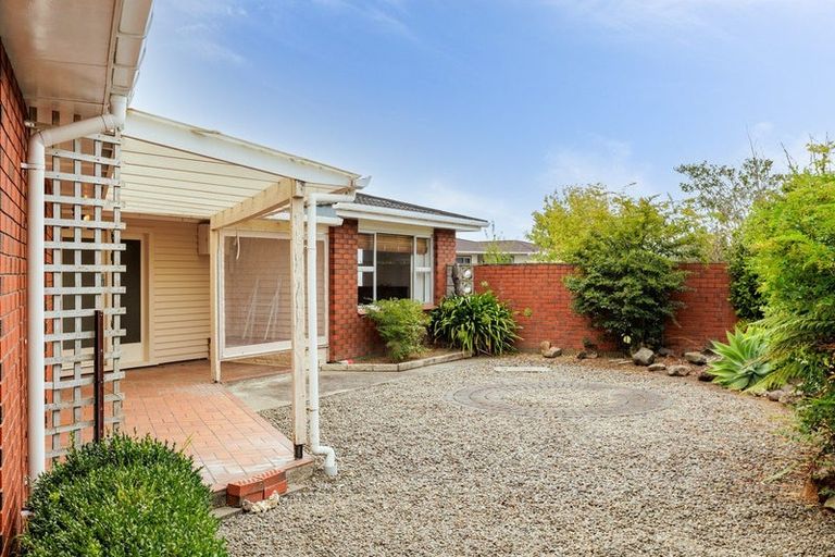 Photo of property in 30 Battersea Place, Roslyn, Palmerston North, 4414